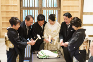 ご家族と一緒に鯛の塩釜開き